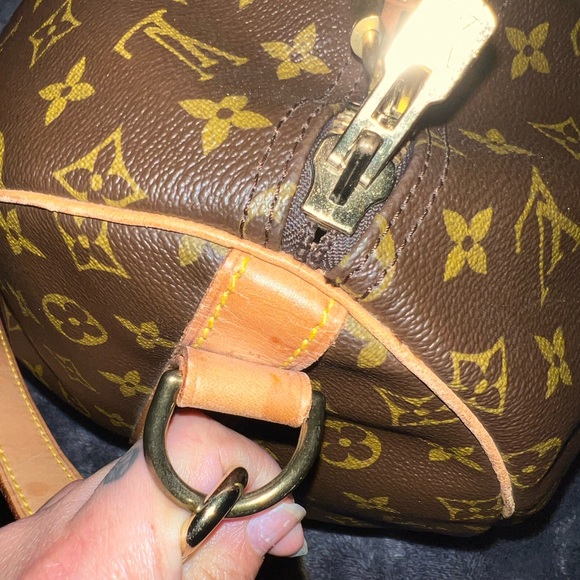 Louis Vuitton Keepall 55 - Picture 8 of 17